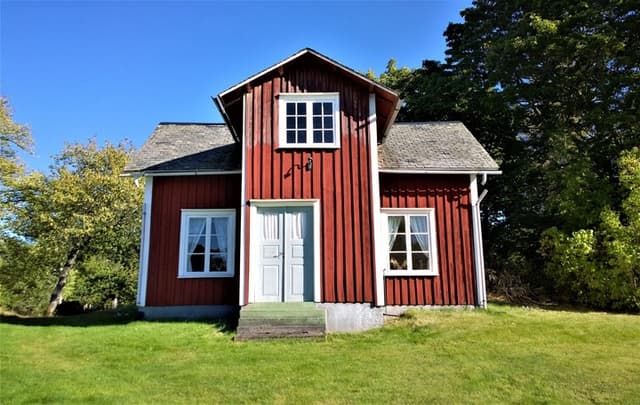 punainen omakotitalo