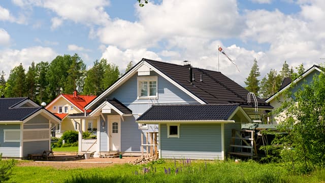 Hieno sininen omakotitalo