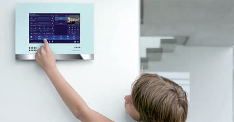 <p data-block-key="hk75d">KNX-taloautomaatio varmistaa, että kodin sähkölaitteet eivät jää turhaan päälle. Sen avulla voidaan myös optimoida sähköä kuluttavien koneiden käyttöä aikoihin, jolloin sähkön hinta on halvimmillaan.</p>